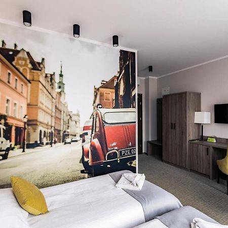 Meet Poznan Hotel Exterior photo