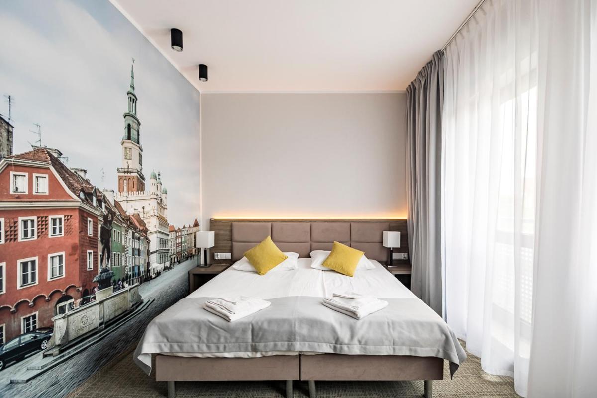 Meet Poznan Hotel Exterior photo
