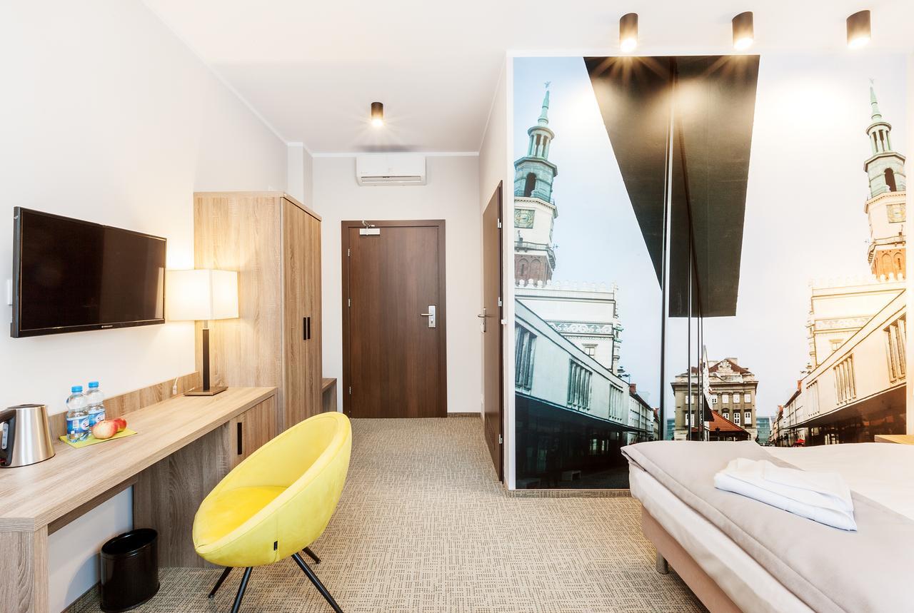 Meet Poznan Hotel Exterior photo