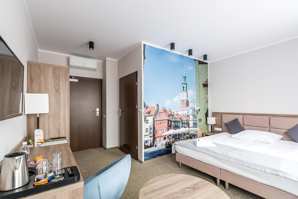 Meet Poznan Hotel Exterior photo